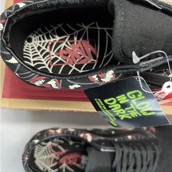 Vans Old Skool Glow Frights Black Men's Classic Skate Shoes - Picture 5 of 9